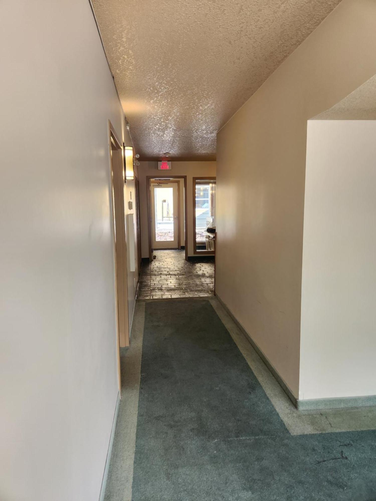 Hotel Lakes