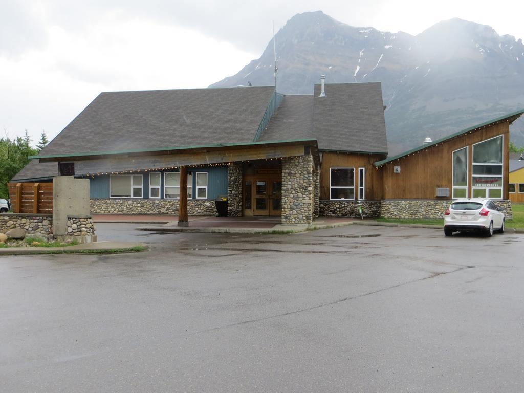 Lakes Hotel Waterton Park