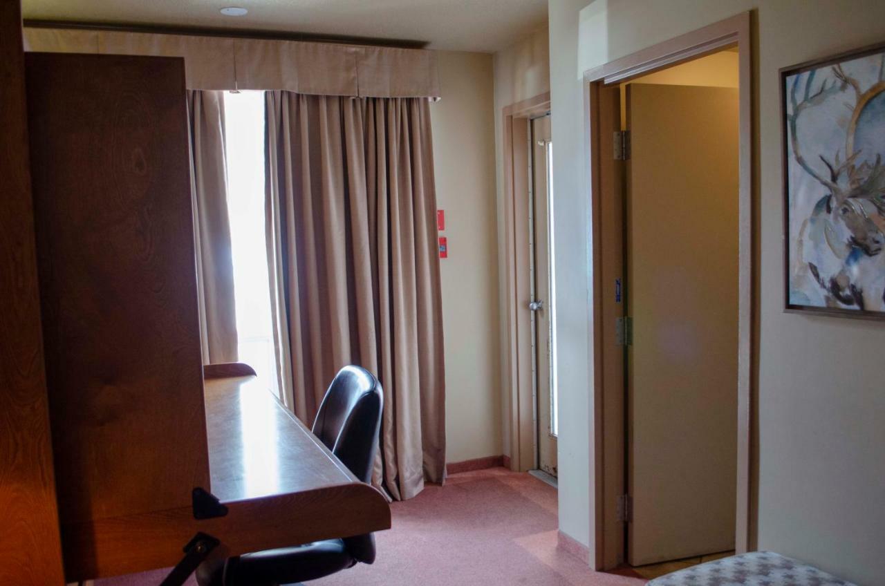 Hotel Lakes 3*