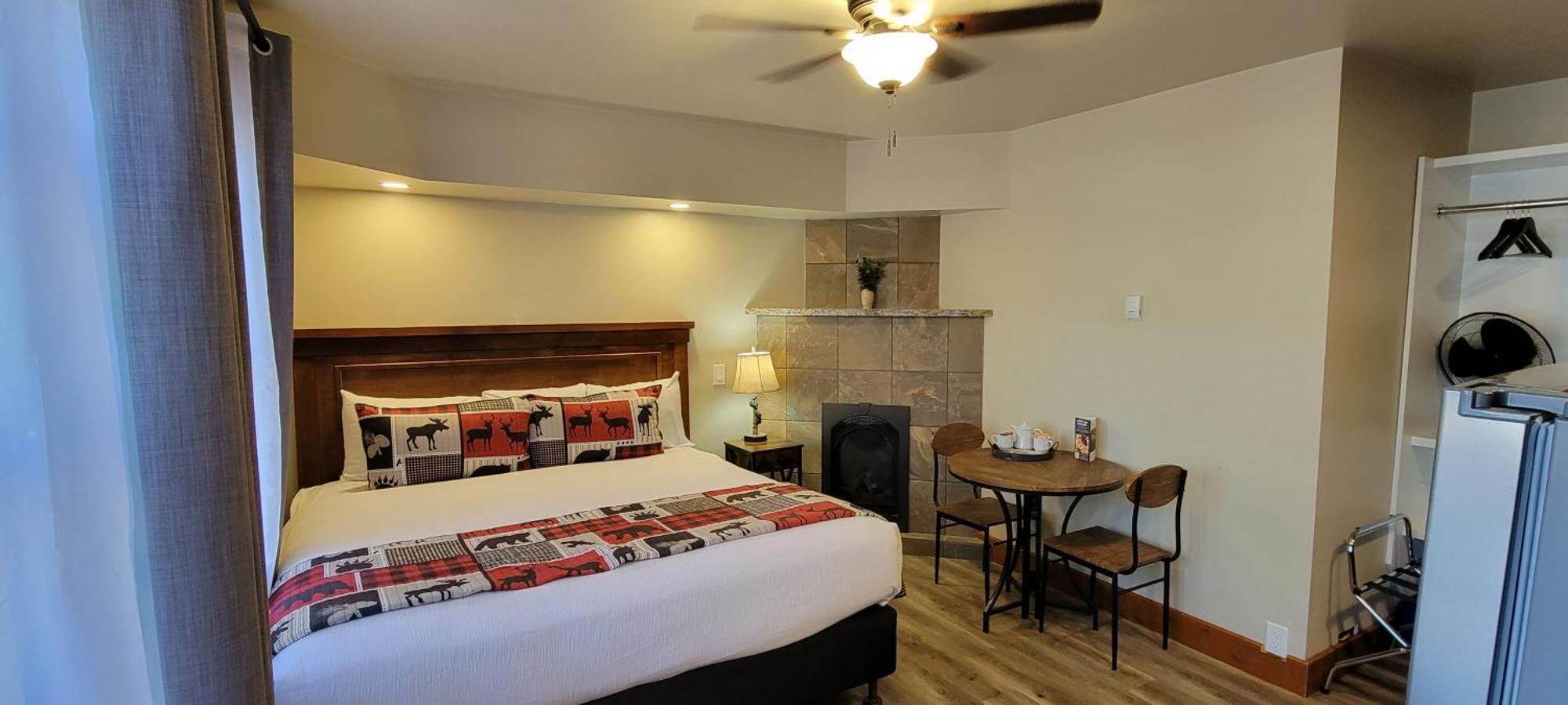 Crandell Mountain Lodge *