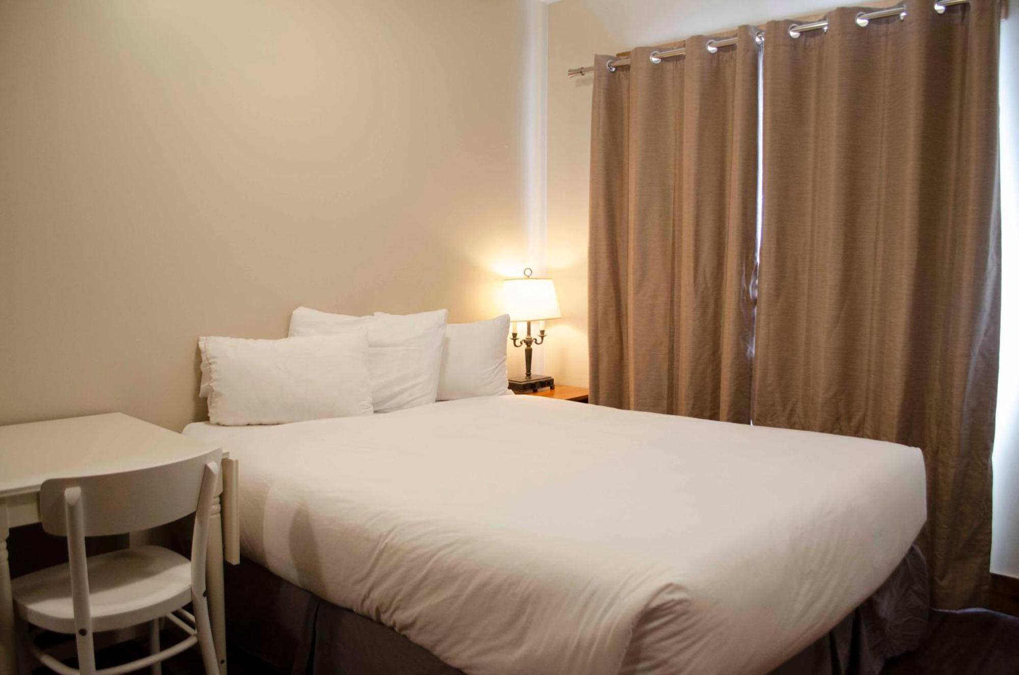 Hotel Aspen Village Waterton Park