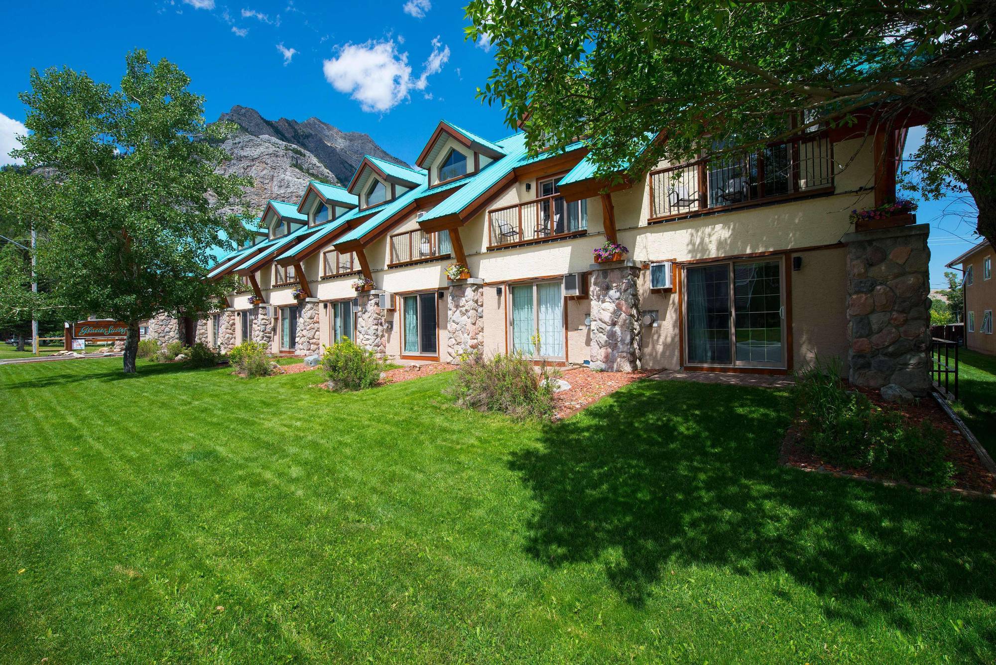 Glacier Hotel 4*